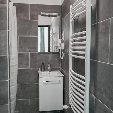 Downtown Pearl * Budapesta