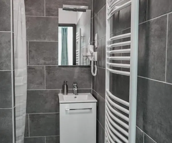 Downtown Pearl * Budapesta